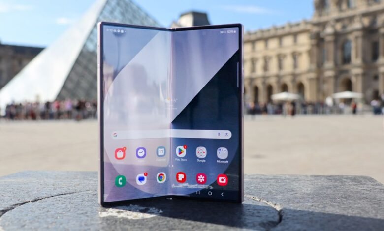 Samsung Galaxy Z Fold 6 in Paris in front of the Louvre pyramid